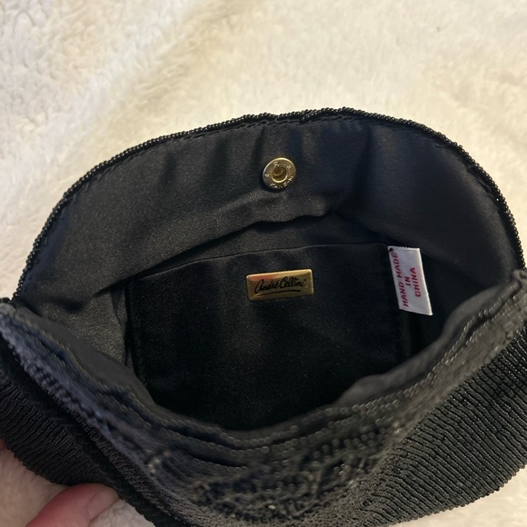 Elegant Black Beaded Evening Bag - Picture 3 of 8